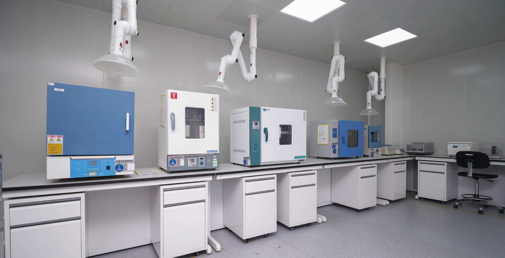 LEANX laboratory benches and testing instruments